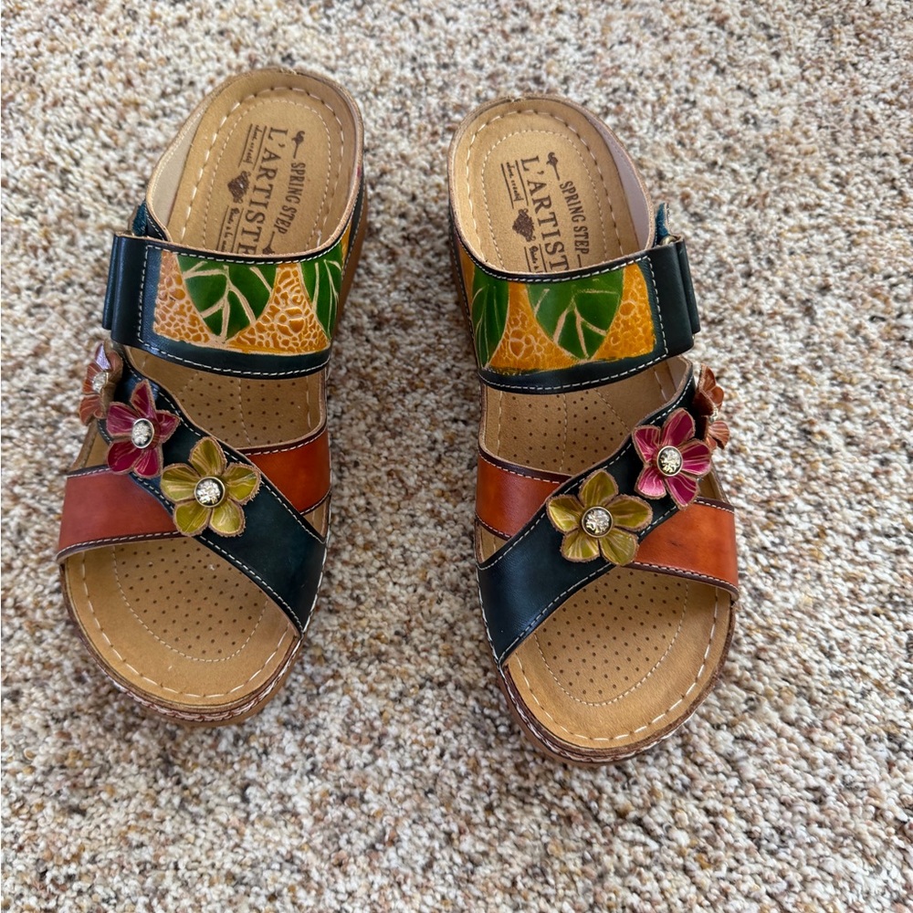 L'ARTISTE Women's Floral Multicolor Sandals NEW size 37 (EU)